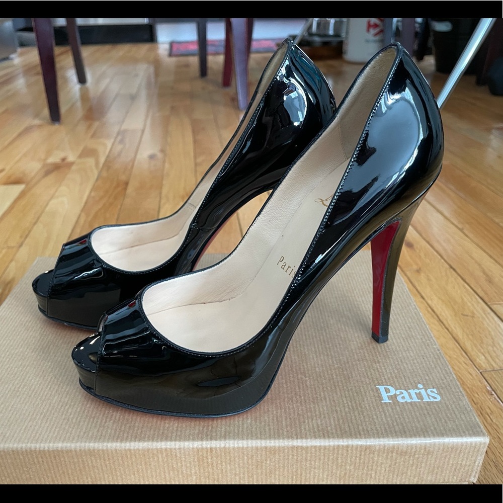 Christian Louboutin Black Peep-Toe Pumps Size 36